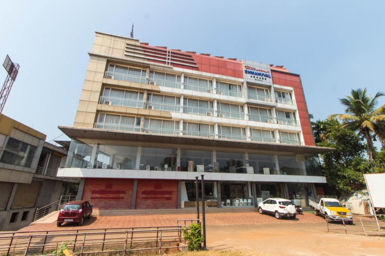 Kizhake Chālakudi Miracle Residency酒店 外观 照片